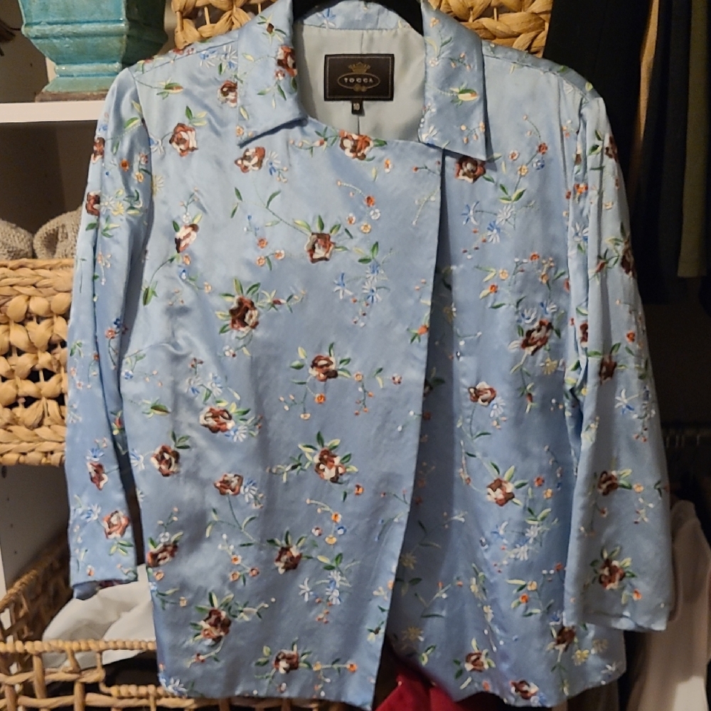 Tocca Light Blue Floral Embroidered Blazer